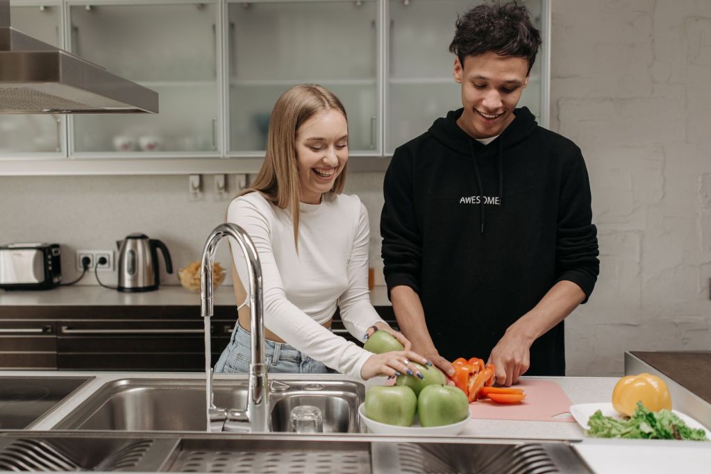 Kids take over the&nbsp;kitchen